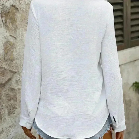 White Casual Women's Pocket Button Front Long Sleeve Shirt - Picture 3 of 6